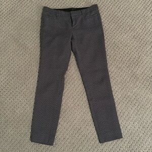 Banana republic Sloan fit pant. Size 2. Gray pattern.